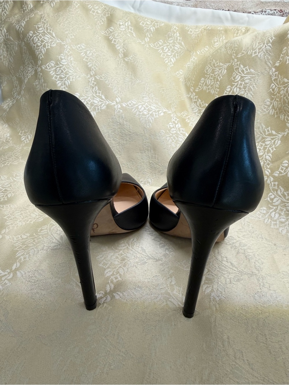 Jessica Simpson Black Pointed-Toe Stiletto Pumps - Picture 4 of 5
